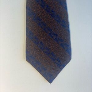 Calvin Klein Blue and Brown Patterned Silk Tie